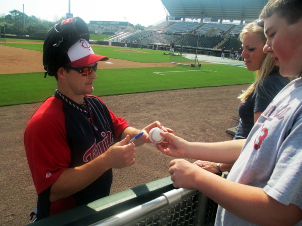 Josh Willingham autogrphs Tanner's Baseball